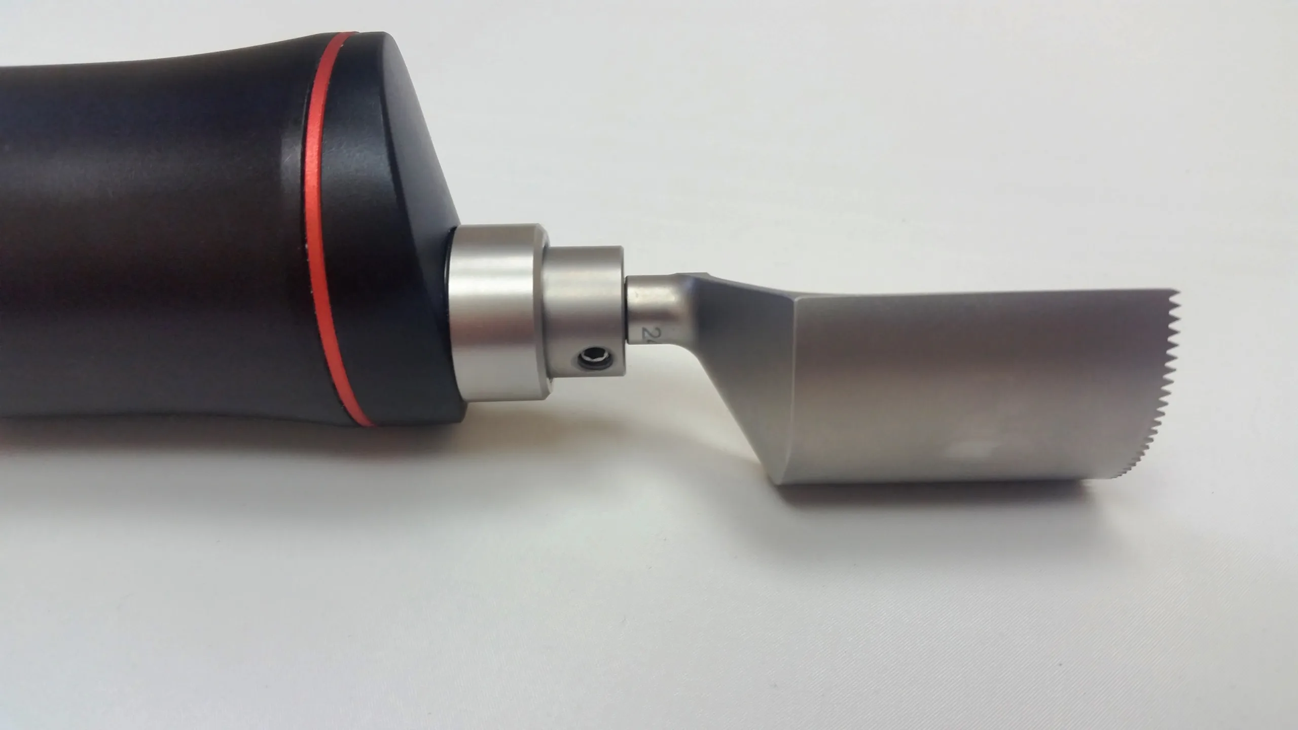 Battery Powered TPLO Saw 12 Battery Powered TPLO Saw